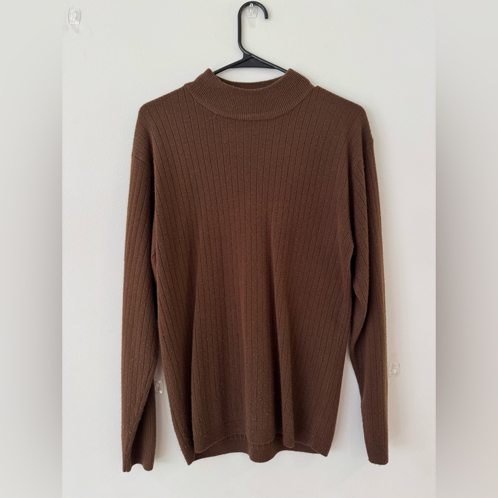Men's Ribbed Crewneck Sweater in Brown